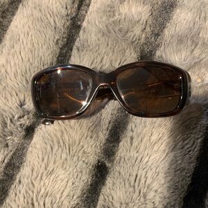#317 Foster Grant Stylish Brown Sunglasses